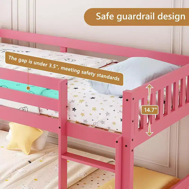 Letto a castello basso singolo su singolo per bambini, struttura in legno con sponde di sicurezza e scaletta, materasso non incluso