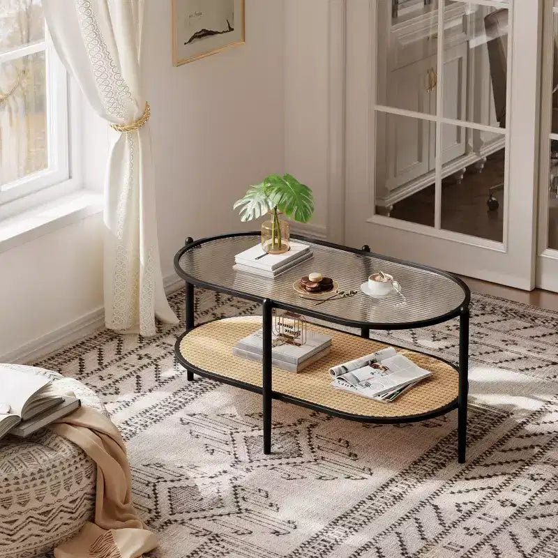 Tavolino da caffè ovale in vetro a onda d'acqua con ripiano portaoggetti in rattan, struttura in metallo a 2 livelli, stile rustico