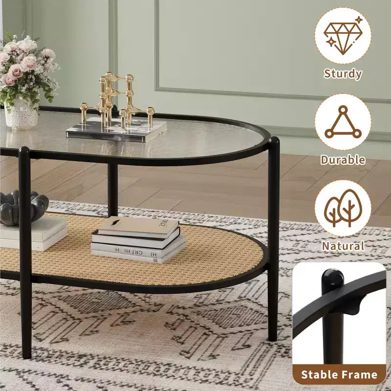 Tavolino da caffè ovale in vetro a onda d'acqua con ripiano portaoggetti in rattan, struttura in metallo a 2 livelli, stile rustico
