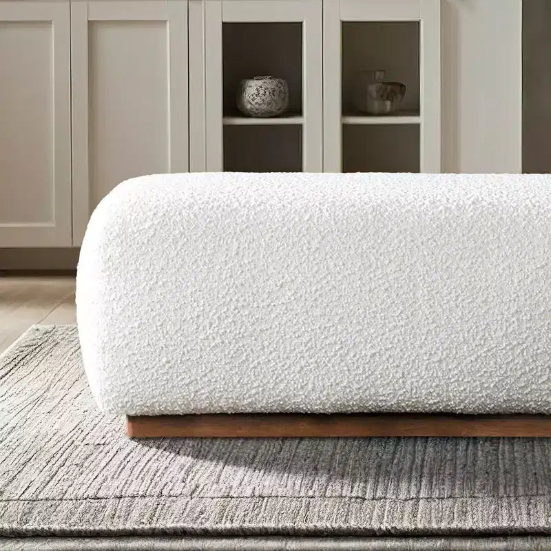 Panca pouf morbida in bouclé | Metà secolo moderno, per fondo letto o soggiorno, avorio